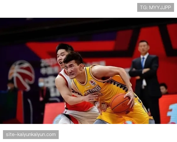 联防与换防精密化，广厦-3人冲抢篮板-战术基于数据分析设计